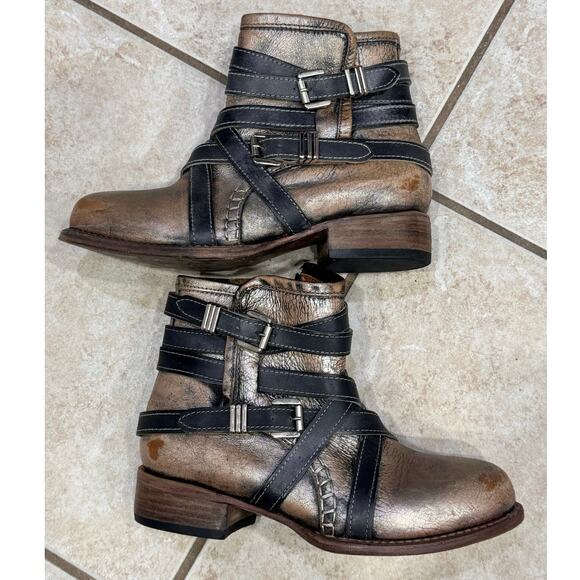 FREEBIRD Redford Leather Ankle Boots - Size: 7 - Color: Pewter - Picture 8 of 11